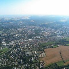 Flugwegposition um 15:51:21: Aufgenommen in der Nähe von Kreisfreie Stadt Würzburg, Würzburg, Deutschland in 988 Meter
